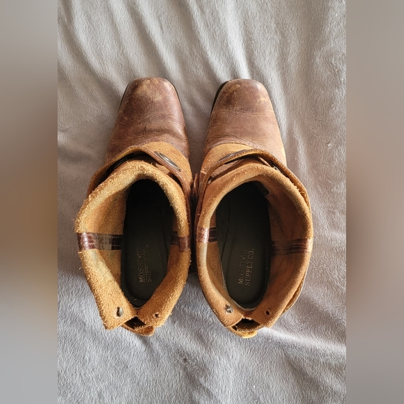 Hand detailed Mossimo Supply Co. Brown Cowgirl boots with 2 sets of boot cuffs. - Picture 8 of 9